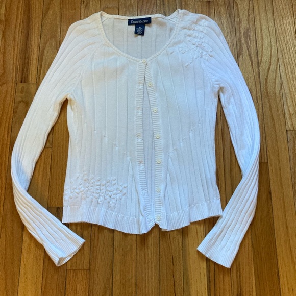 White Sweater - Picture 4 of 5